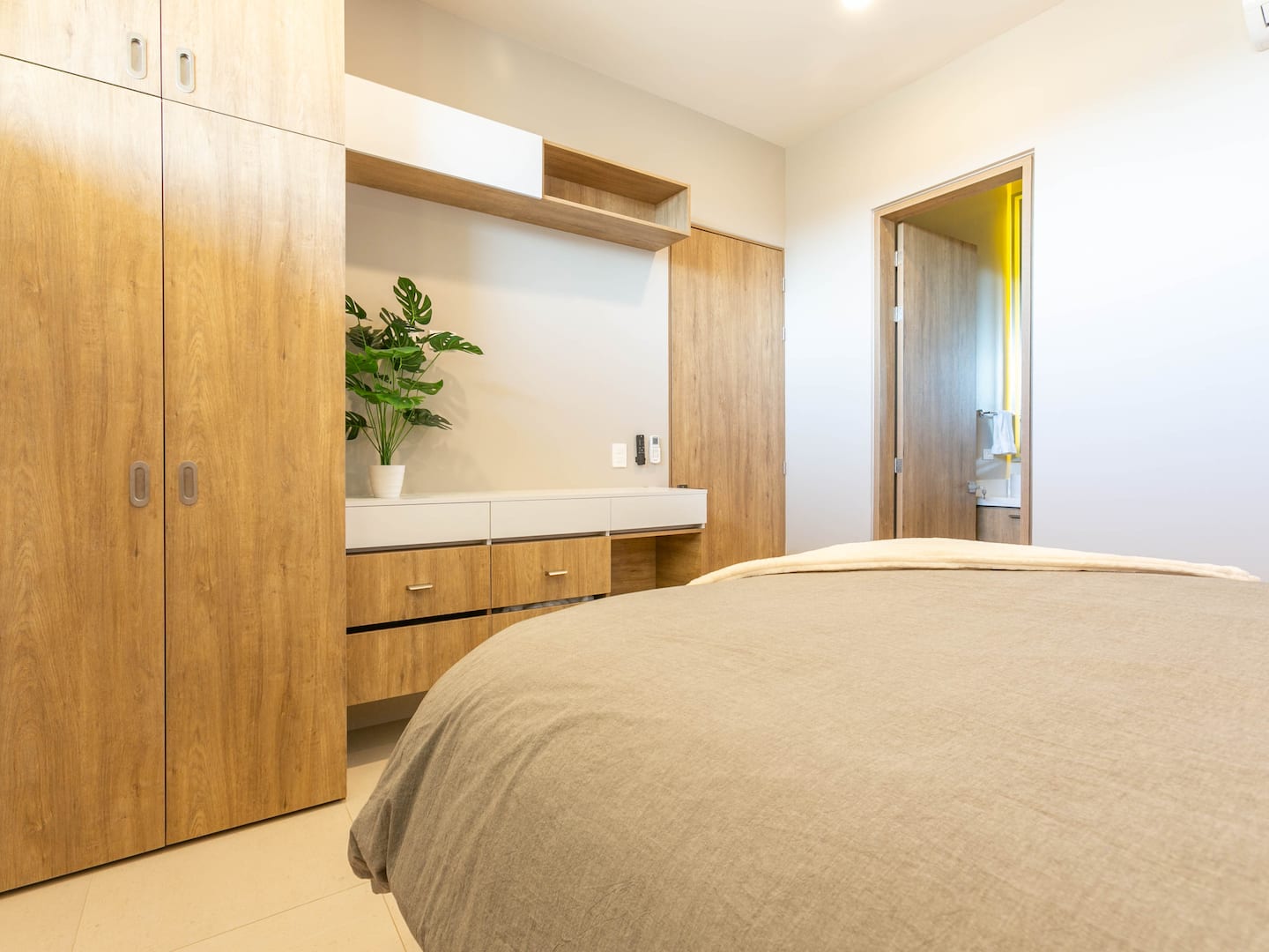 Modern 2BR with Ocean Views — photo 19