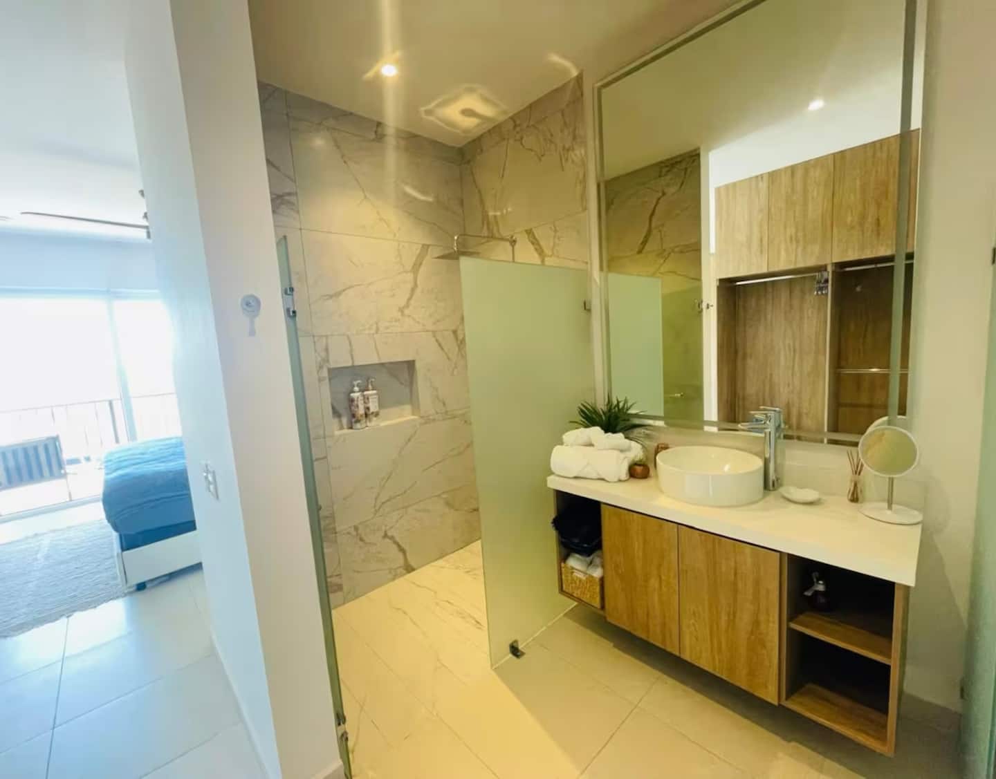 Modern 2BR with Ocean Views — photo 34