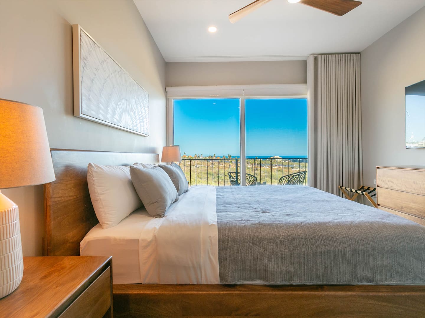 Modern 2BR with Ocean Views — photo 7