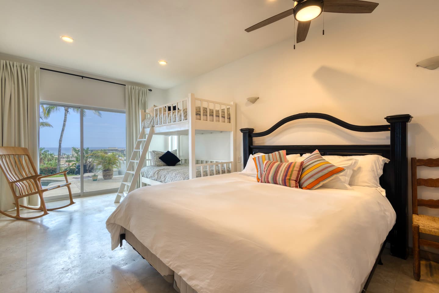 Casa Maravilla - Walk to Beach & Art District — photo 16