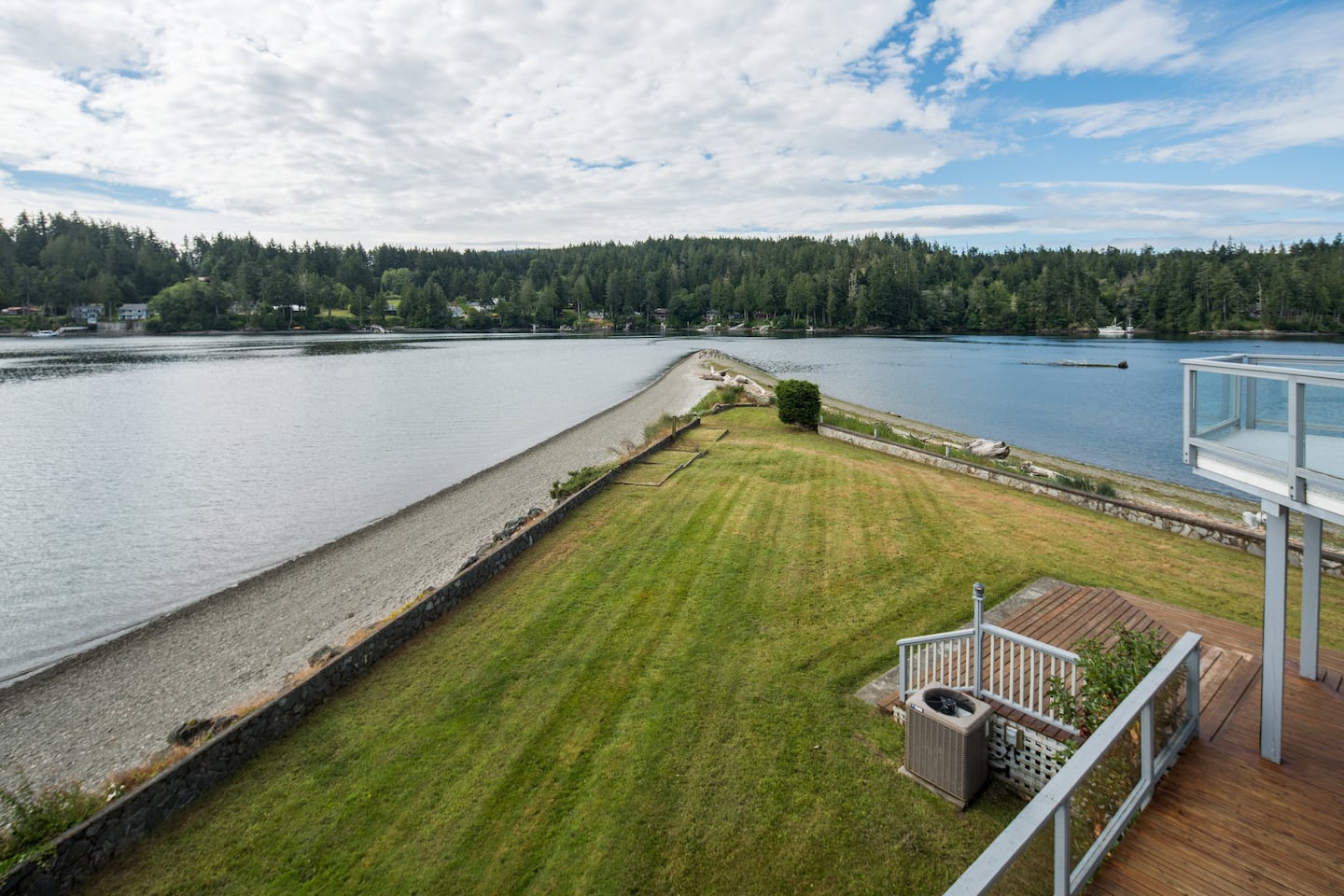 The Crow's Nest – Panoramic Oceanfront — photo 23