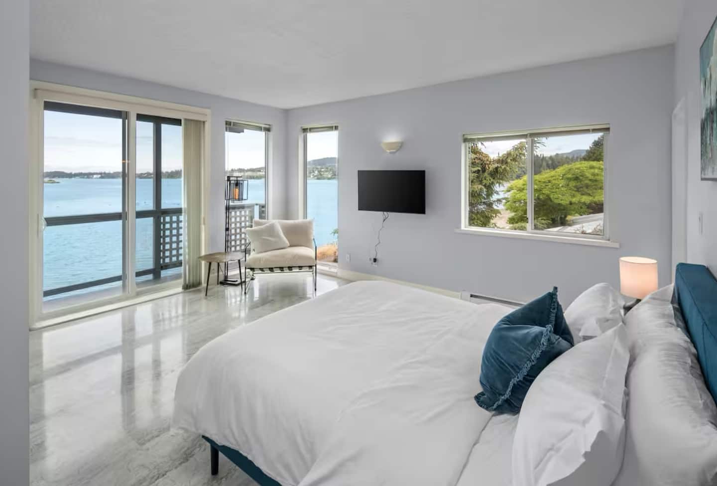 The Crow's Nest – Panoramic Oceanfront — photo 4