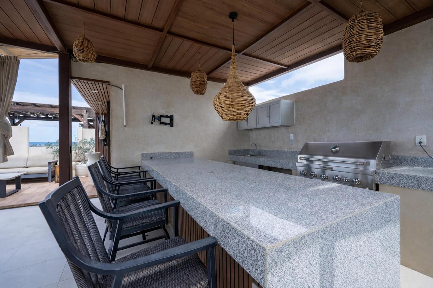 Rooftop Penthouse Above The Arch — photo 24