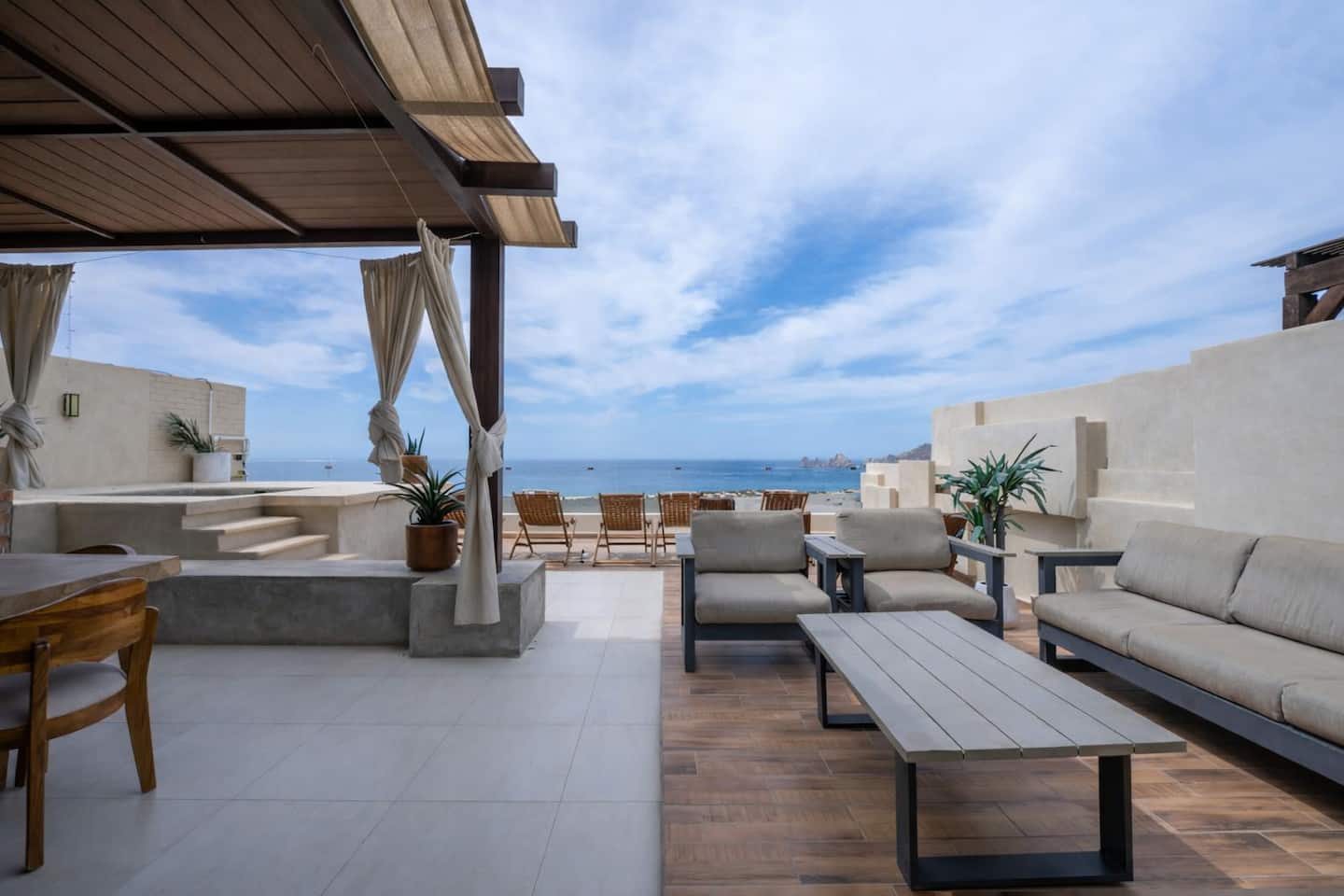Rooftop Penthouse Above The Arch — photo 25