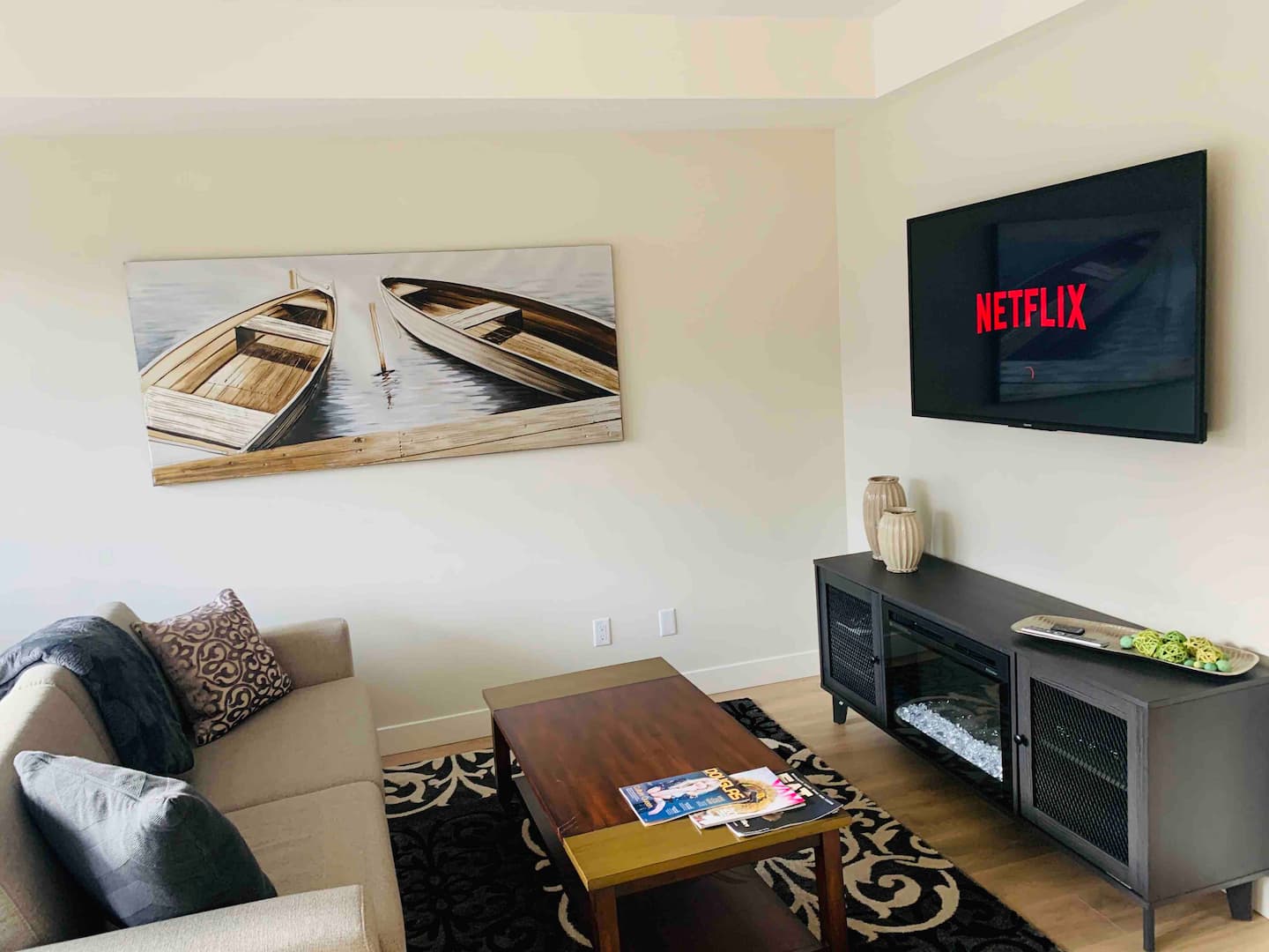 Vibrant Victoria: 1BR Condo in Downtown Hub
