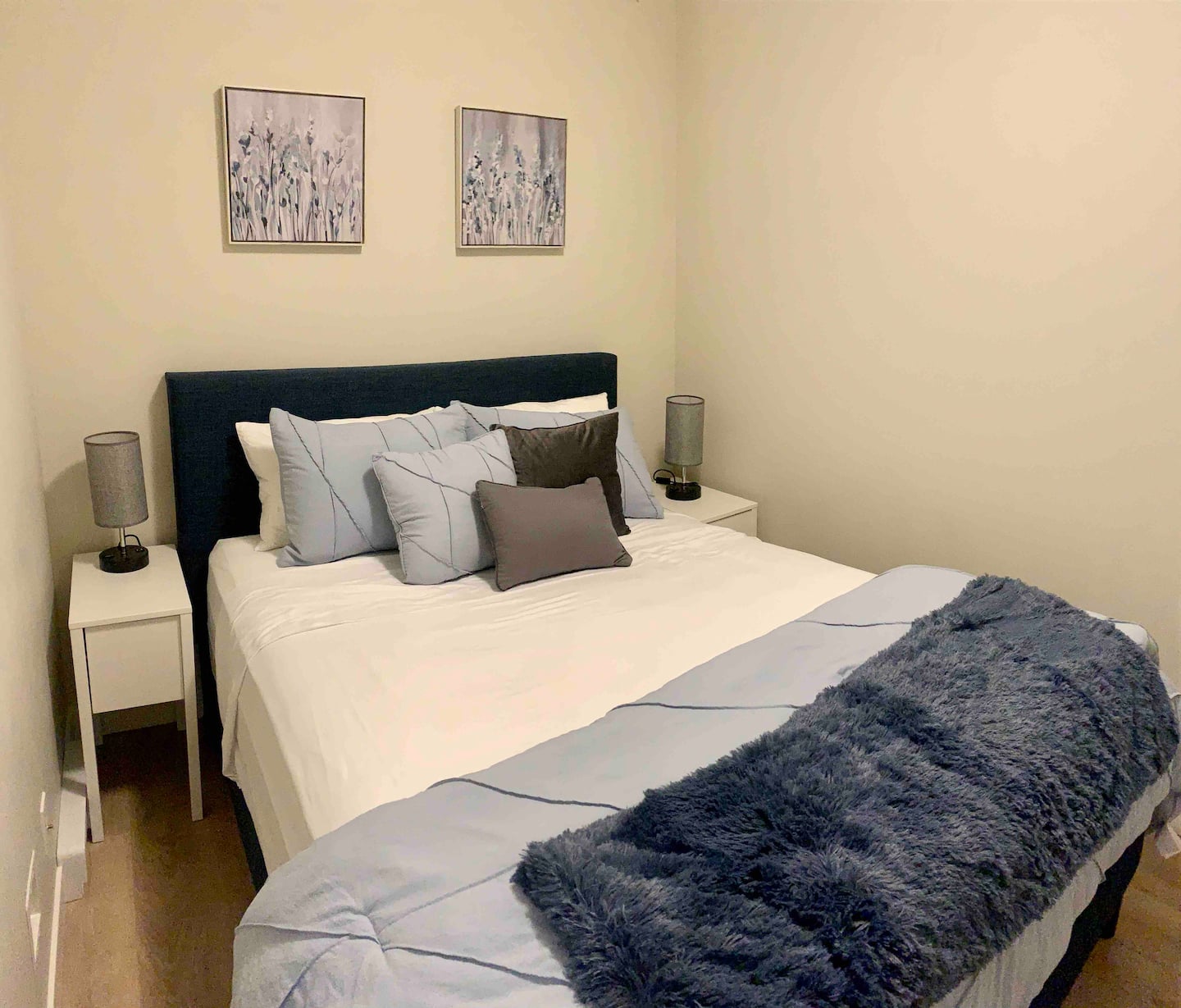 Vibrant Victoria: 1BR Condo in Downtown Hub — photo 6