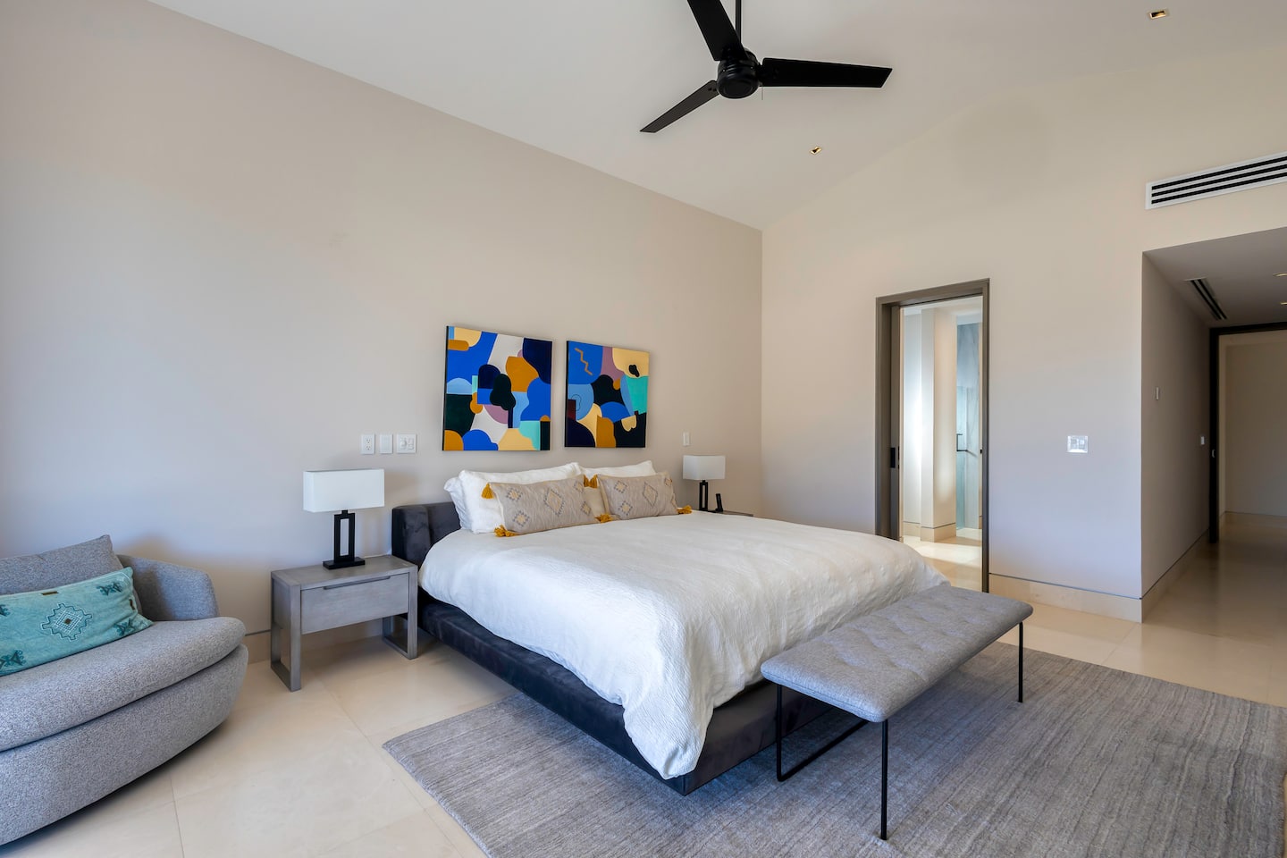 Luxe Family Villa — photo 25