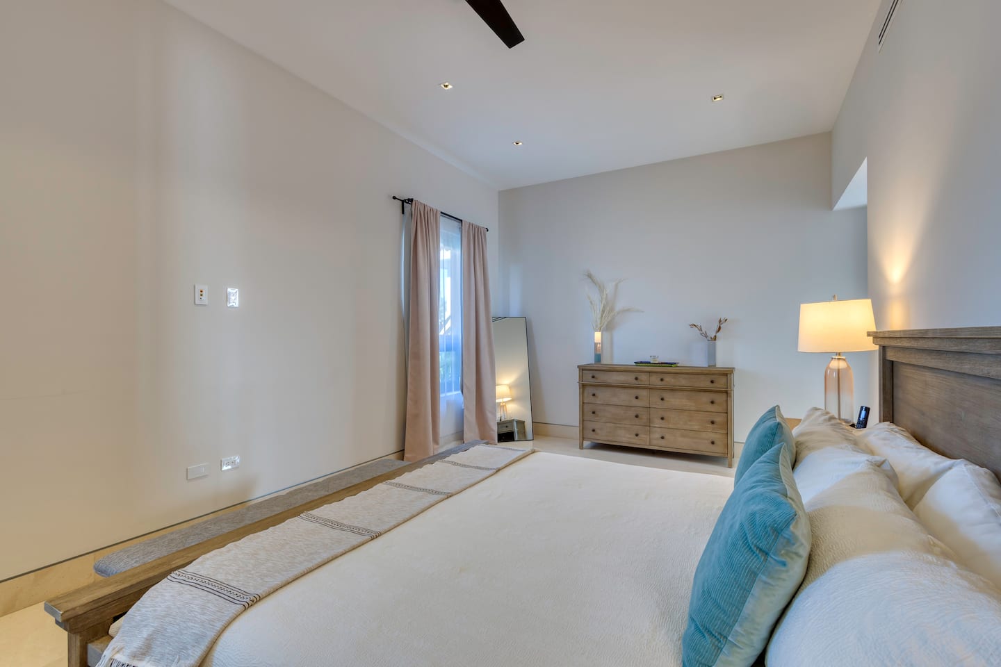 Luxe Family Villa — photo 36