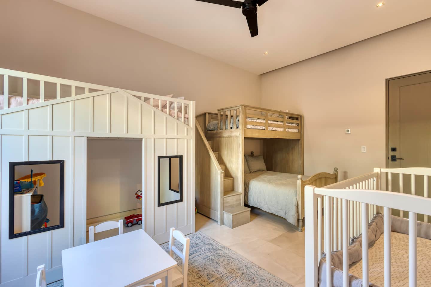 Luxe Family Villa — photo 40