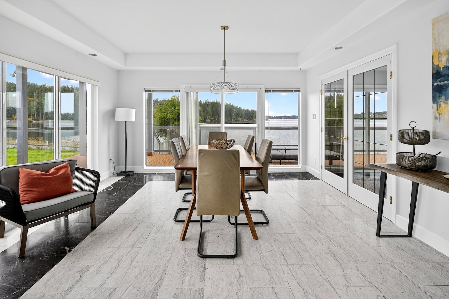 Victoria's Sea-Cret Stunning Oceanfront Home — photo 23