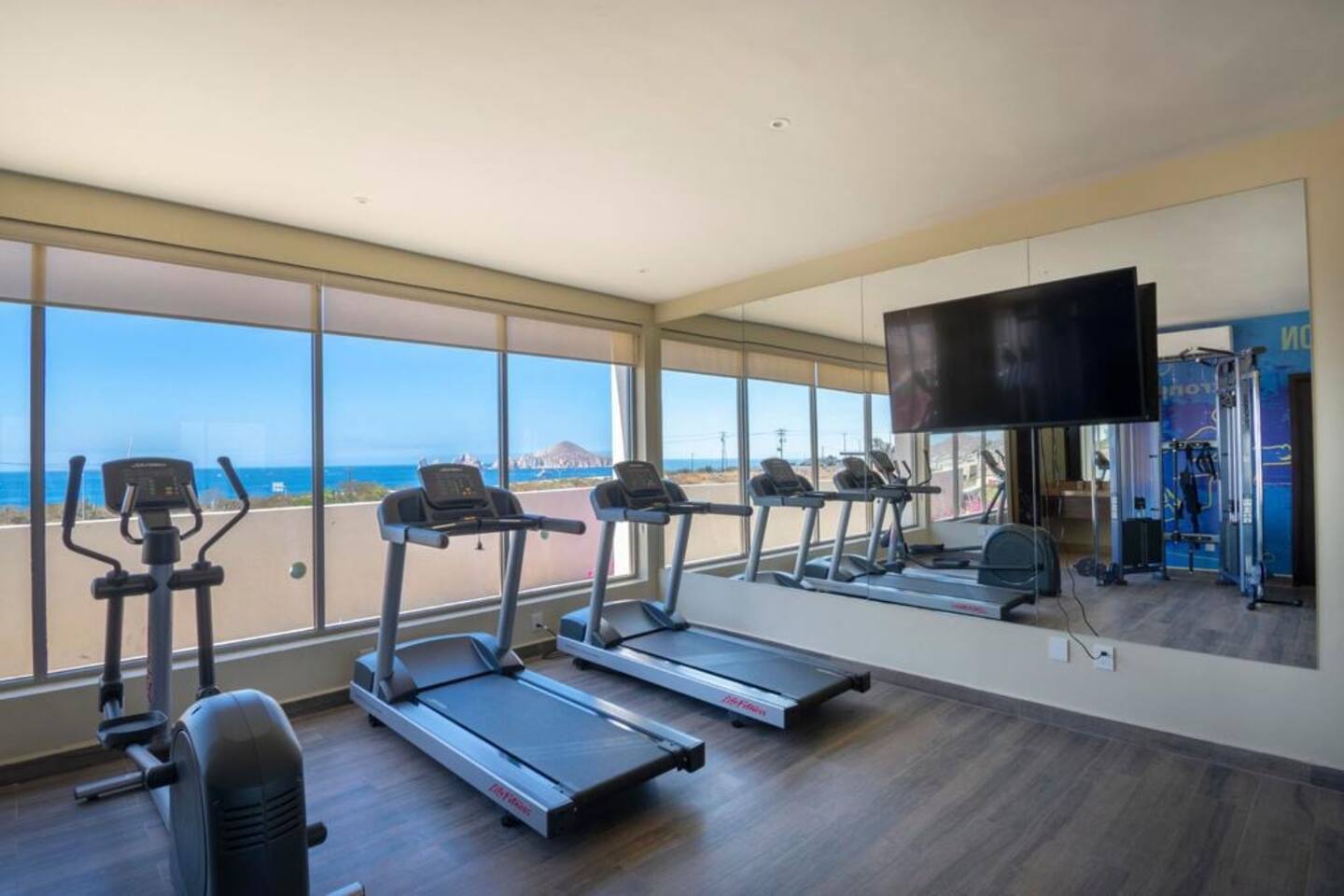 The Arch View — Vista Vela — photo 17