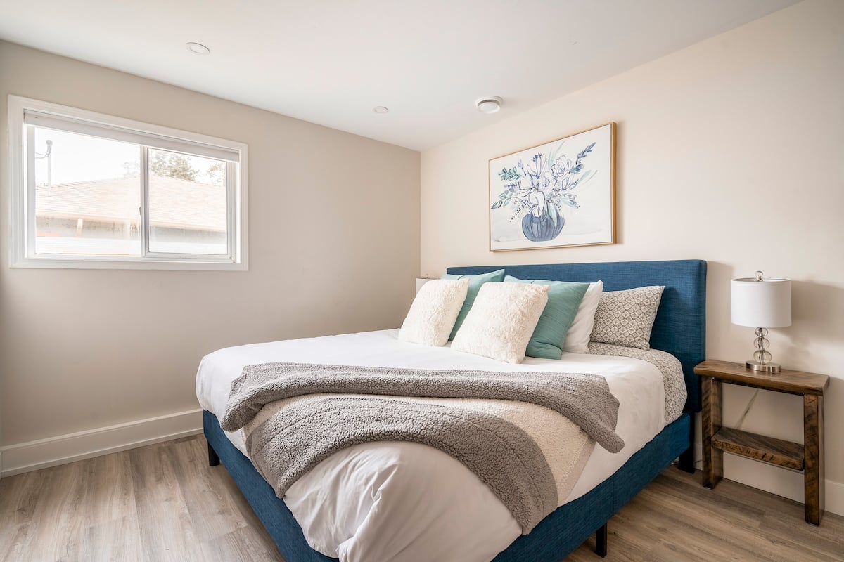 Beachfront, Hot Tub, King Beds. — photo 6